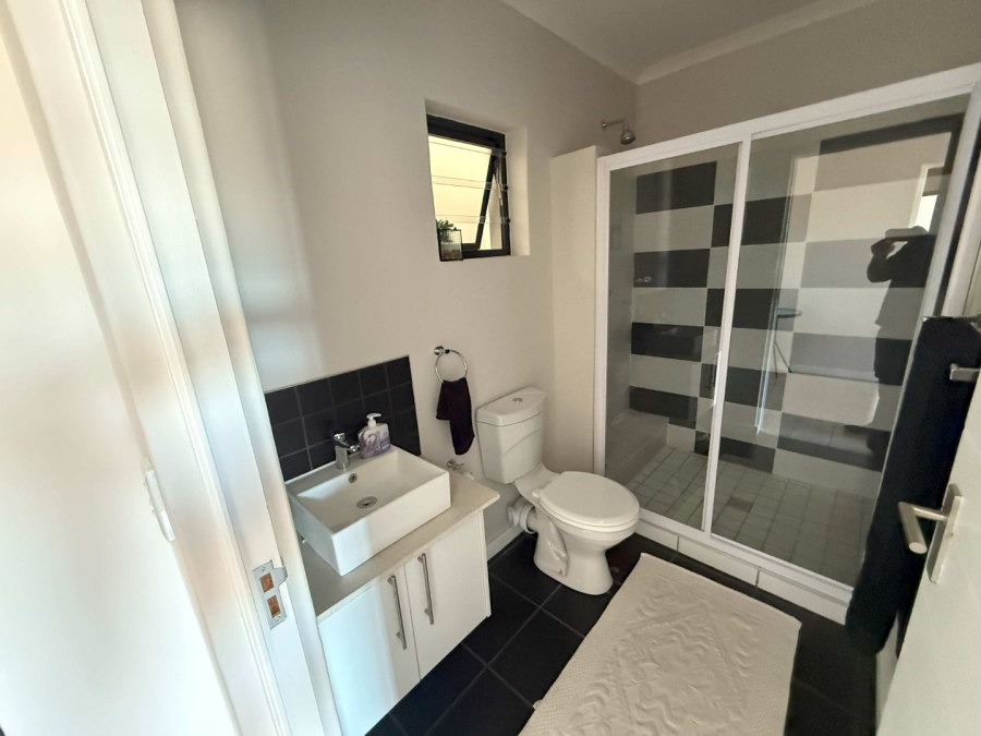 2 Bedroom Property for Sale in Table View Western Cape